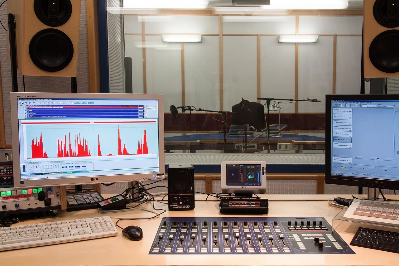 sound studio, speaker cab, director desk, transfer of information, pictures, volume, text, electromagnetic waves, radio network. Comparing voiceover sponsor marketplaces on payout terms for 2027