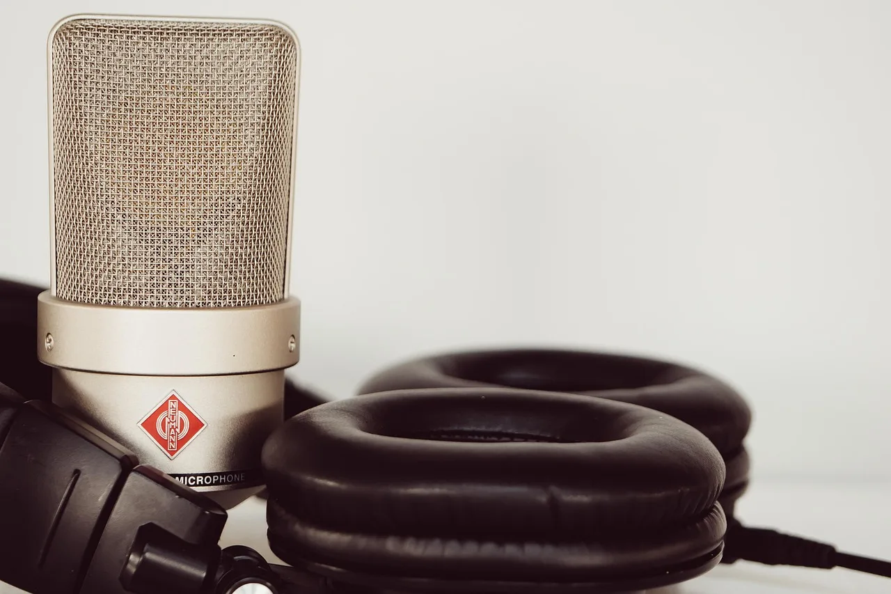 microphone, headphones, voiceover, voice, record, audio, voiceover, voiceover, voiceover, voiceover, voiceover. Starting a voiceover business: the market and the first moves