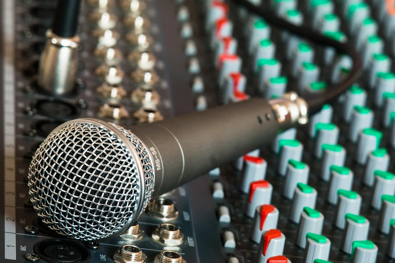 microphone, mixer, cable, microphone cable, singing, to sing, amplifier, amp, power mixer, controller, audio, music, sound studio, teacher's desk, sound, studio, music system, poti, music studio, vocal microphone, microphone, microphone, microphone, microphone, microphone, mixer, singing, singing, amplifier, amplifier, amplifier, amplifier, amplifier, amp, music studio. 4 parts of voiceover audience growth, explained
