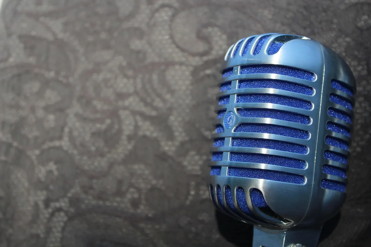 mic, microphone, equipment, vocal, retro, karaoke, professional, sound, speech, studio, record, musical, live, technology, music, entertainment, icon, sing, show, design, performance, shure s55, gray technology, gray music, gray design, gray microphone, gray retro, mic, mic, microphone, karaoke, karaoke, karaoke, karaoke, karaoke, speech. Voiceover platform and agent fees: what the cuts depend on